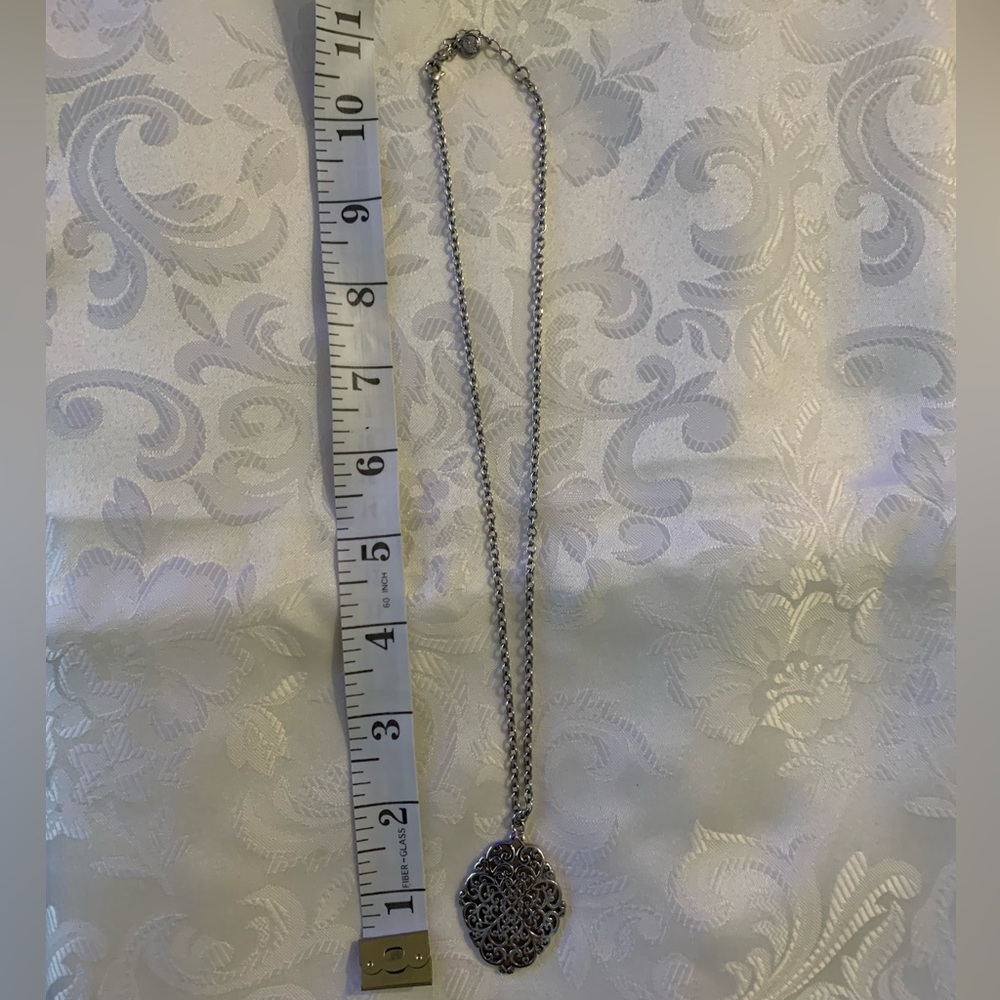 Elegant Silver Pendant Necklace